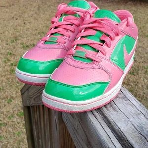 Women pink/lime green air forces